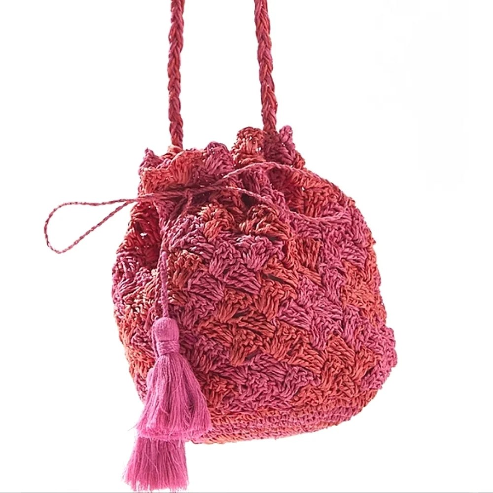 URBAN OUTFITTERS Bermuda Crochet Tassel Raffia Bucket Drawstring Crossbody NWT